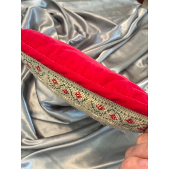 Vintage Cabin Core Handmade Needlepoint Christmas Tree Needlepoint Pillow Red - Picture 5 of 6